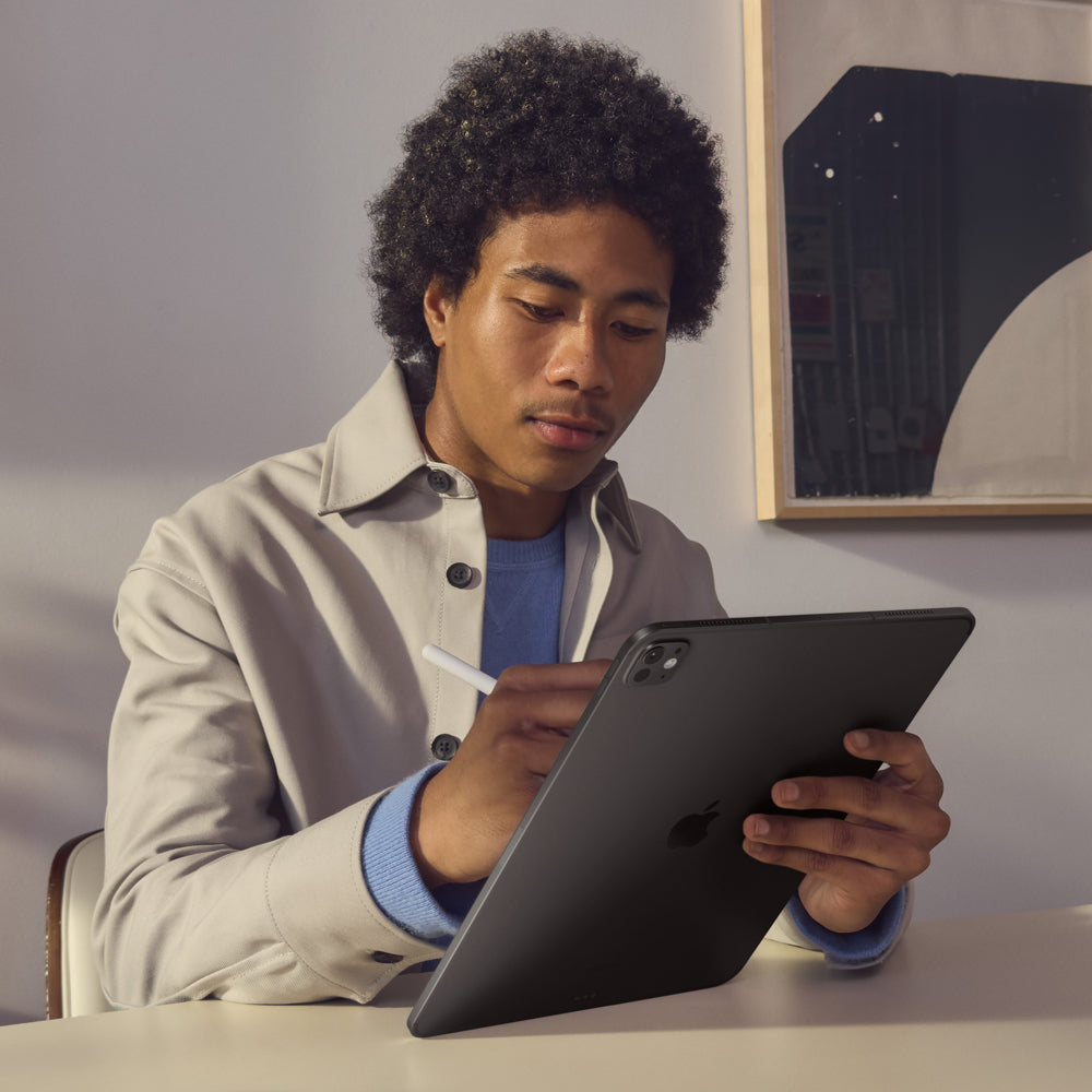 iPad Pro de 13 pulgadas Wi-Fi + Cellular 2 TB Vidrio nanotexturizado - Negro espacial (M4)