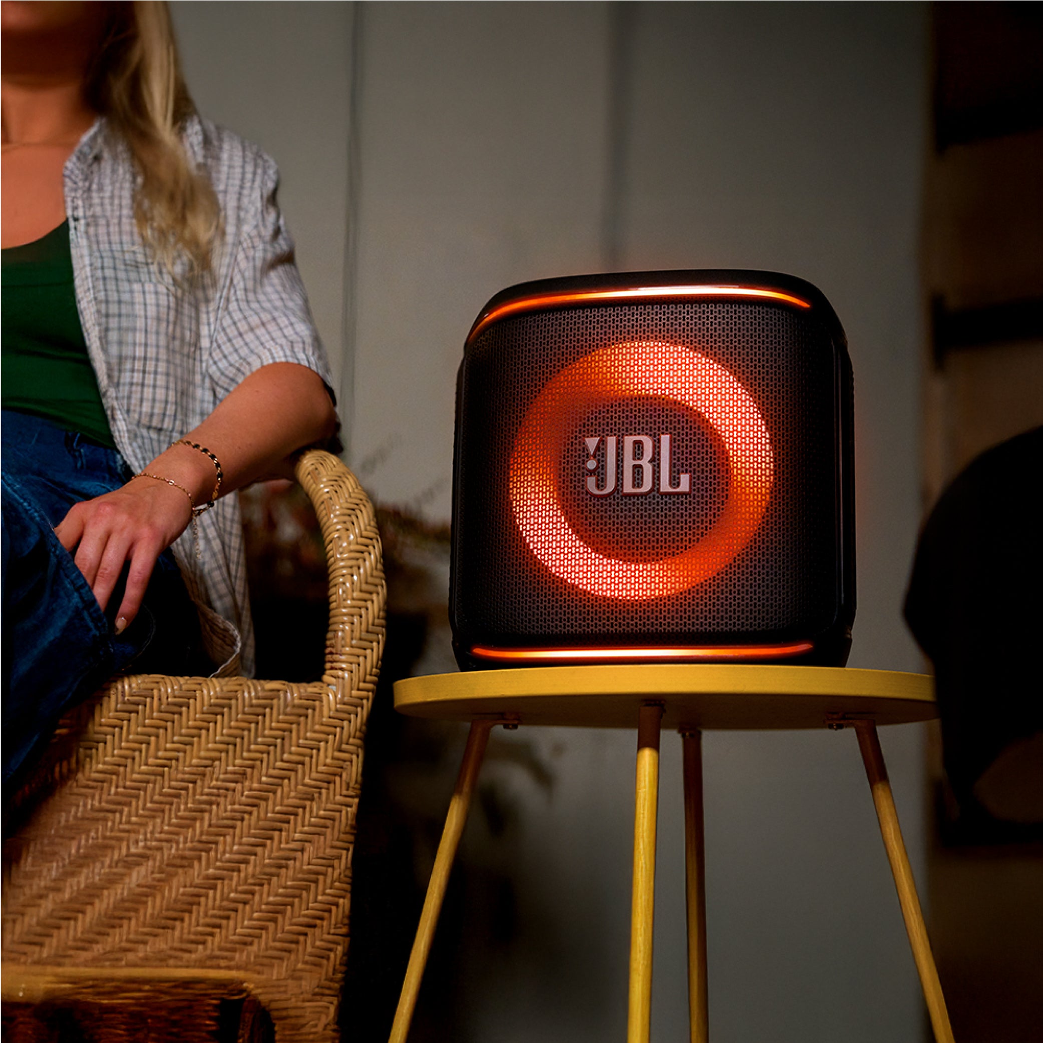 JBL PartyBox Essential 2 ブラック/オレンジ Parlante JBL PartyBox Encore 2 – iCon Costa Rica